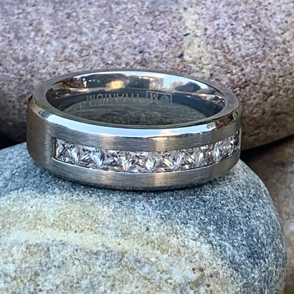 Titanium Channel Set Comfort Fit Band